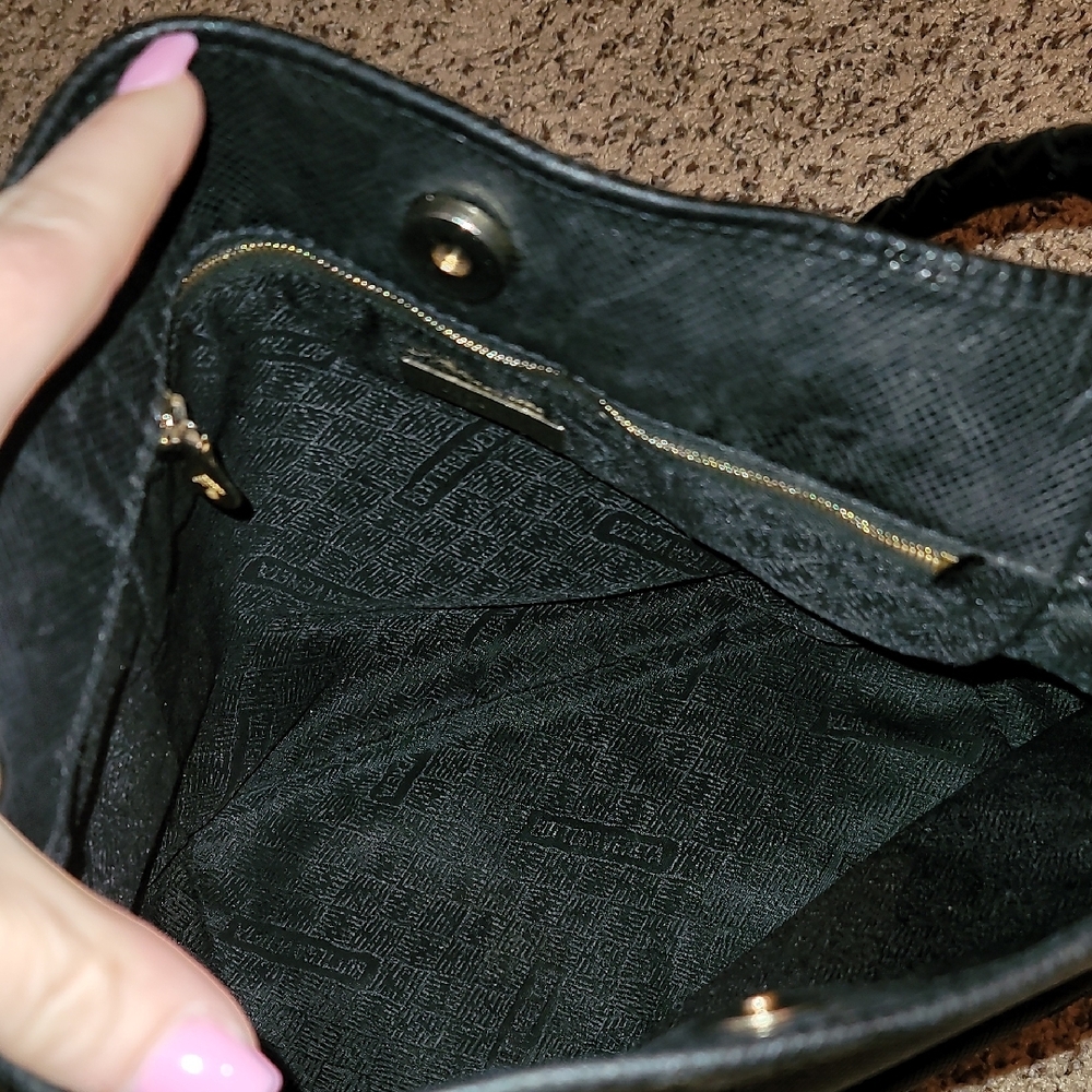 Bottega Veneta Black Crossbody Bag - Picture 12 of 16